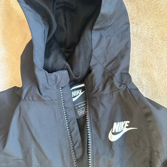 Poshmark nike windbreaker 2025